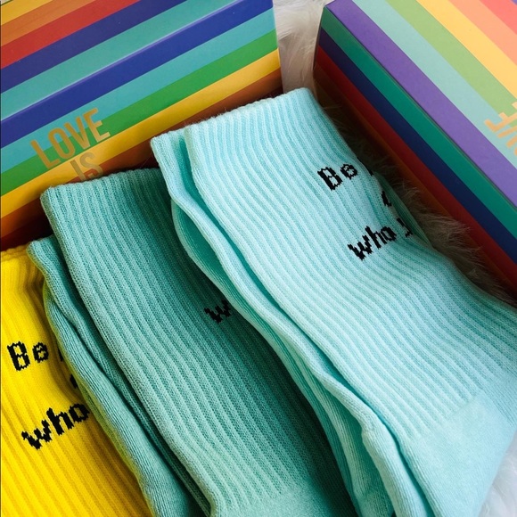 Socks - Picture 3 of 4